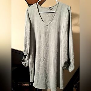 Flowy light green dress NBW